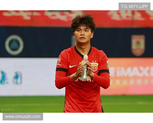 半场战报上海海港与首尔FC互交白卷蒯纪闻助攻失良机吕文君领黄牌